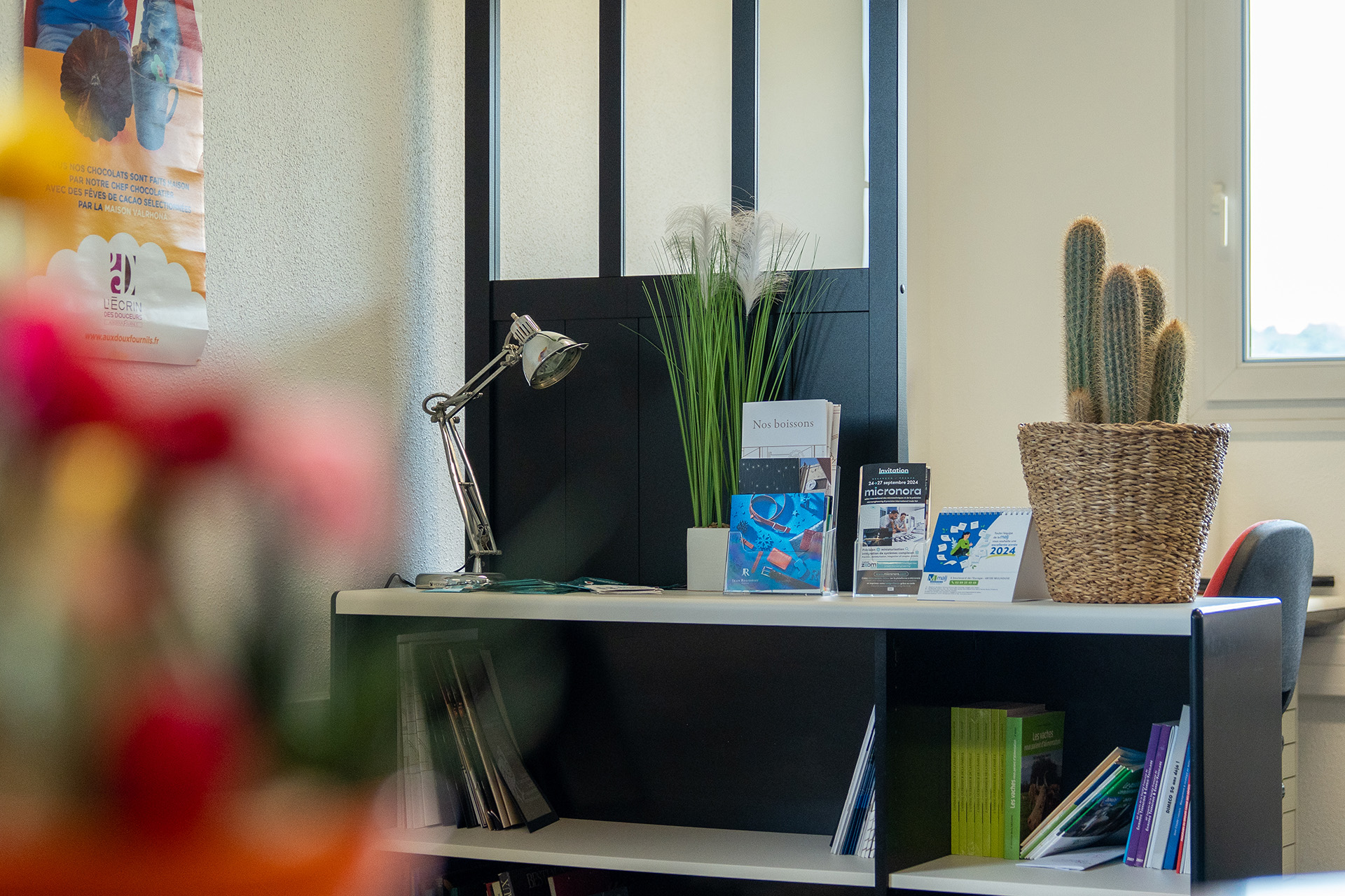 Verrière dans les locaux de l’agence Cactus